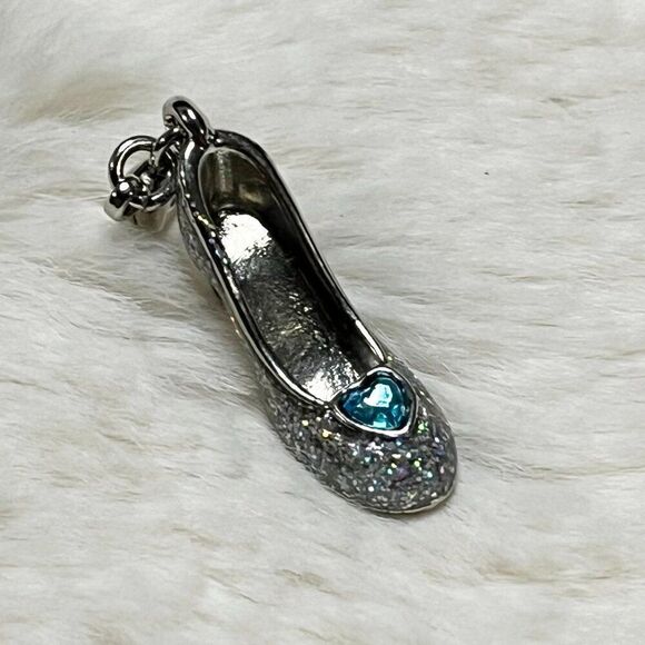 Disney Cinderella Glittery Glass Slipper Charm - Picture 6 of 7
